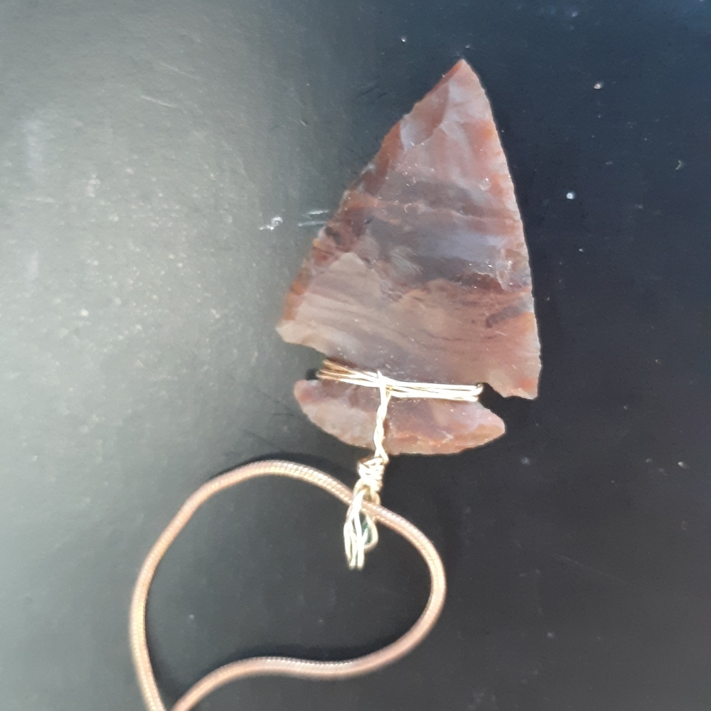 ❣️Gorgeous vintage handcrafted arrowhead necklace on thick chain! - Picture 5 of 7